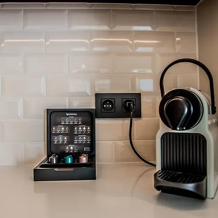 Apart! & Moment! De Haan