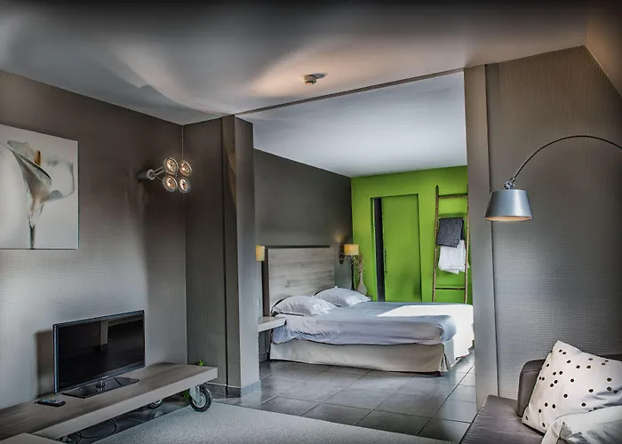 Apart! & Moment! De Haan